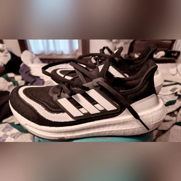 Adidas Ultra Boost Light Men's Running Shoe - Picture 3 of 10